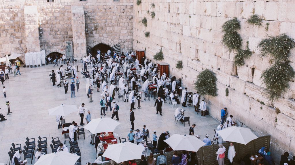Israelis at the Western wall